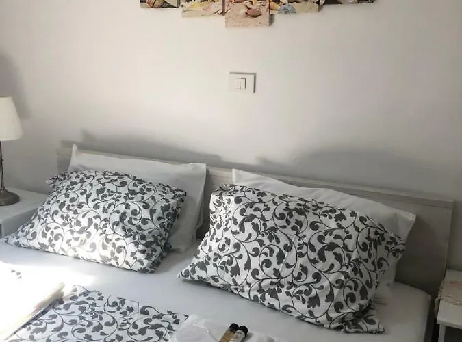 Sweet With Free Private Parking Apartman Pula