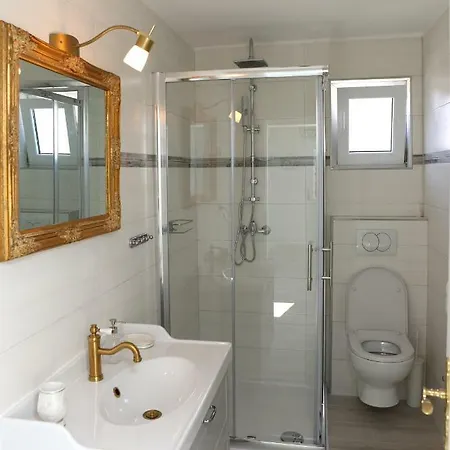 Sweet With Free Private Parking Apartment Pula