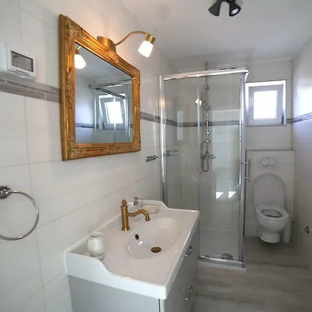 Sweet With Free Private Parking Appartement