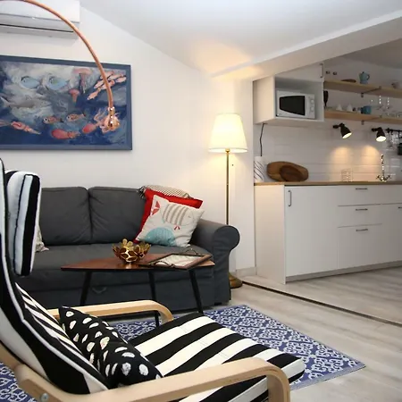 Sweet With Free Private Parking Appartement