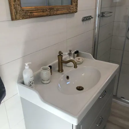 Apartment Sweet With Free Private Parking