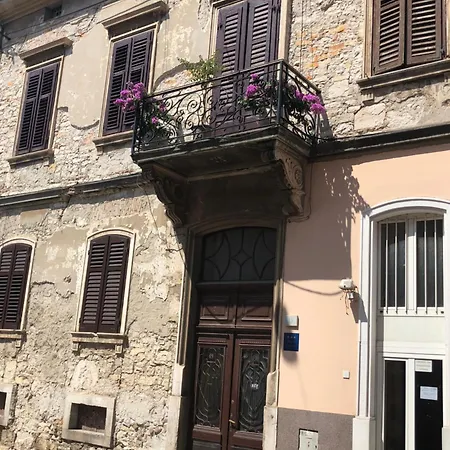 Sweet With Free Private Parking Appartement Pula