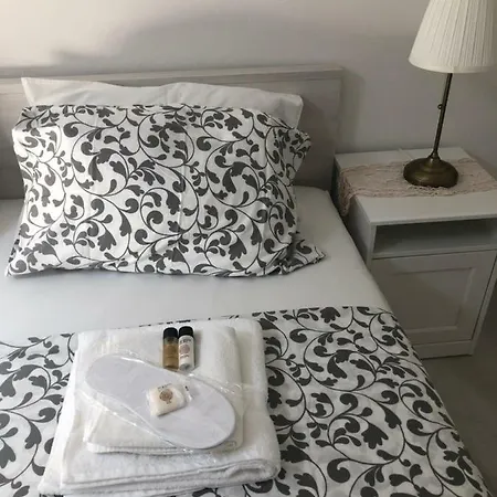 Sweet With Free Private Parking Appartement