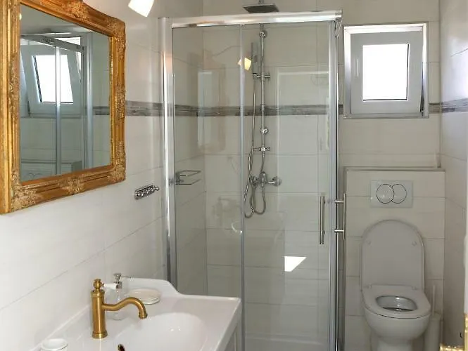 Sweet With Free Private Parking Appartement Pula