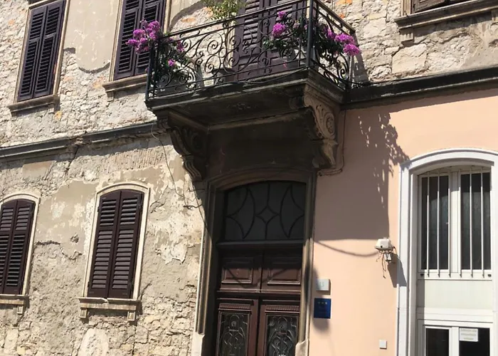 Sweet With Free Private Parking Appartement Pula
